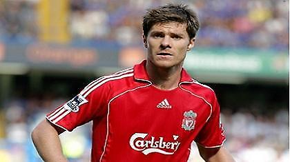 Αλόνσο: «Είμαι χαρούμενος στη Λίβερπουλ»