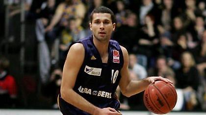 Διπλή ανακοίνωση για Παρτιζάν