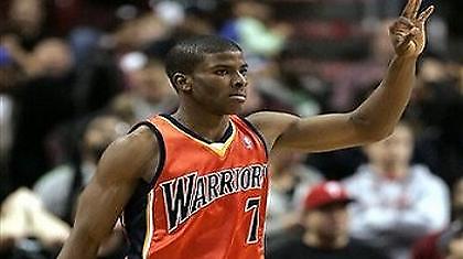 Και στο βάθος... Αζουμπουίκε