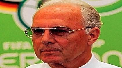 «Ύμνοι» και γκρίνια απο Μπεκενμπάουερ