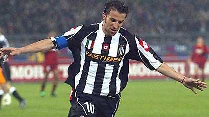 Αρχηγού απόντος...