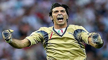 Μπουφόν: «Φαβορί η Μίλαν»