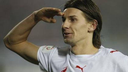 Στέλνουν Σμόλαρεκ!