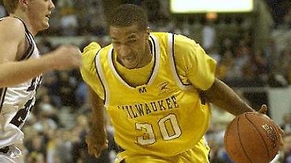 Παίρνει Τάκερ η Μακάμπι