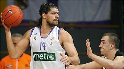 Παραμένει στη Ρεάλ ο «Λάζος»