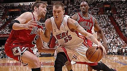 Η «επανάσταση» άρχισε...