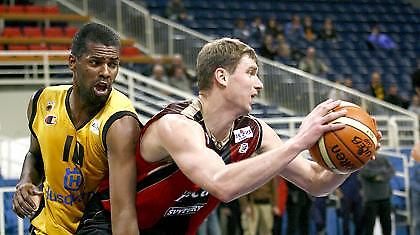 Στη Σιαουλιάι ο Σλέζας