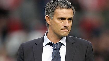 Μουρίνιο: «Ανησυχώ για την άμυνα»