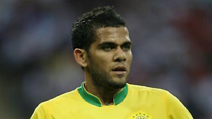 Ντ. Άλβες: «Είμαι άρρωστος με το ποδόσφαιρο»