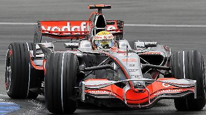 Ξανά πρώτος στη γραμμή εκκίνησης ο Χάμιλτον