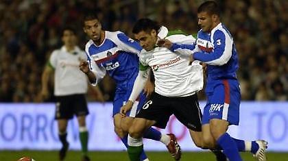 Στη Σεβίλλη ο Ντούσερ