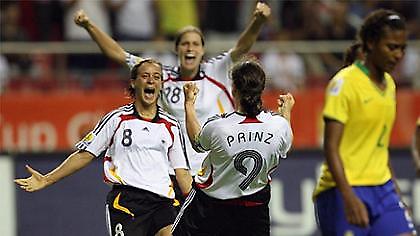 Ανεπίσημη πρεμιέρα στο Πεκίνο... με μπάλα