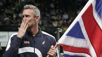 Ο Φόστερ σημαιοφόρος της Μεγάλης Βρετανίας