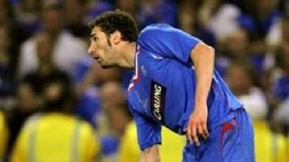 Συμφωνία Άστον Βίλα-Ρέιντζερς για Κουεγιάρ