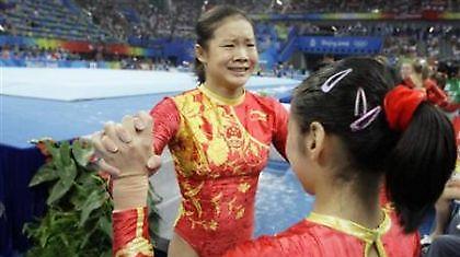 Χρυσή η Κίνα στο σύνθετο ομαδικό της ενόργανης γυμναστικής γυναικών