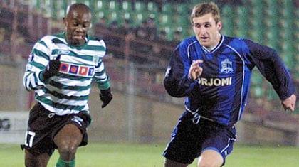 Είπε το «ναι» ο Ντουαλά