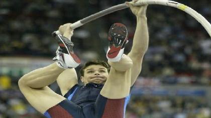 Τελικός με 13 στο άλμα επί κοντώ...