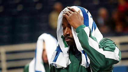 Συνεχίζει απτόητος…