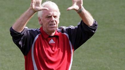 «Ξηλώνει» τρεις διεθνείς ο Μπενάκερ!