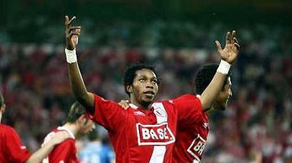 Jupiler League: Συνέχισε με νίκη η Σταντάρ