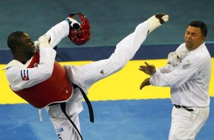 Επίθεση στον διαιτητή…