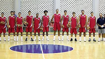 Π. Αγγέλοπουλος: «Δίπλα σας»