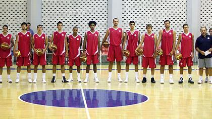 Π. Αγγέλοπουλος: «Δίπλα σας»