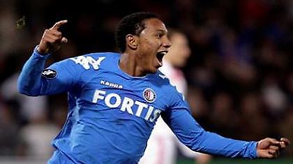 Θέλει Ντε Γκούζμαν ο Βενγκέρ