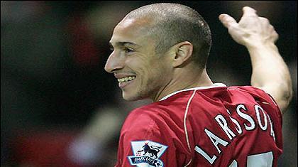 Αγγλικό ενδιαφέρον για Λάρσον