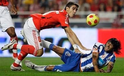 Superliga: Ισόπαλο το ντέρμπι, αποβλήθηκε ο Κατσουράνης