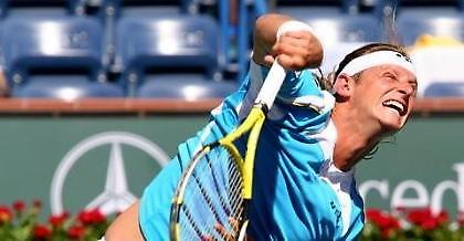 Εκτός ο Ναλμπαντιάν