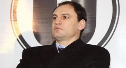 «Χαροπαλεύει» ο Άντον Ντόμπος