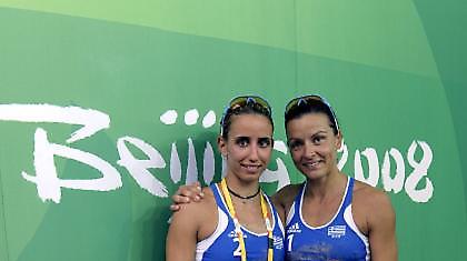 Νικήτριες στον «εμφύλιο» Βάσω-Βίκυ