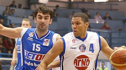 «Τέλος» ο Μπογκόγεβιτς