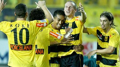 «Ντόπες» από Ερνάντεθ