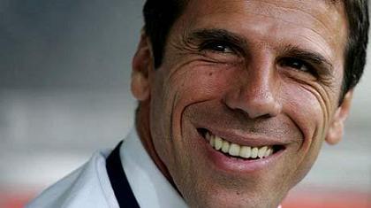 Ο Μπίλιτς φέρνει… Τζόλα στα «σφυριά»