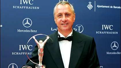 Κρόιφ: «Η Μπαρτσελόνα πρέπει να αλλάξει τρόπο παιχνιδιού»