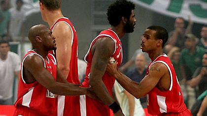 Έστειλε συμπαίκτη του στο νοσοκομείο ο Γουντς!