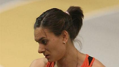 Πάνε Νταεγού Ισινμπάγεβα, Ρόμπλες