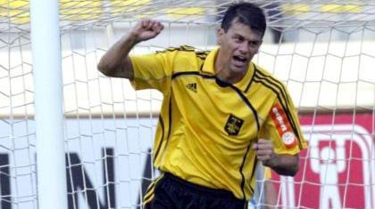 Θέλει να φύγει αλώβητος