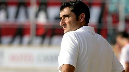 Φυλάει τα νώτα του ο Βαλβέρδε