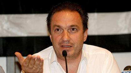 Βατσινάς: «Δεν παραιτούμαι»