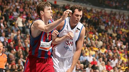 Στην Αζοβμας ο Βαν Ντεν Σπίγκελ