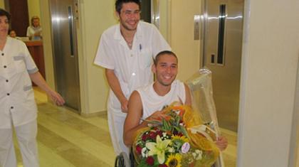 Εξιτήριο για Ντ’ Ακόλ