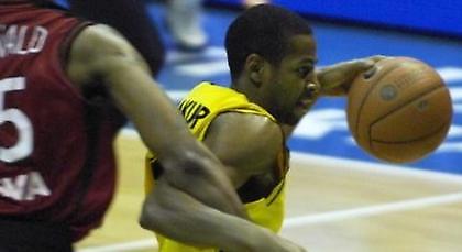 Έκλεισε Σακούρ η Τάου