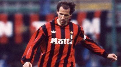 Μπαρέζι: «Η Μίλαν θα επανακάμψει»