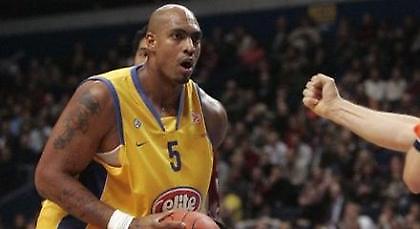 Αποδέσμευσε Φάιζερ η Μακάμπι