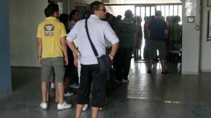 Λάβετε θέσεις…
