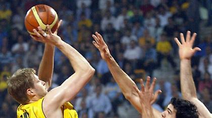 Αποσύρεται ο Μότολα