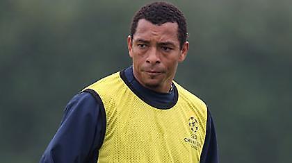 Με Ζιλμπέρτο Σίλβα, χωρίς «Ρόνι» η Βραζιλία